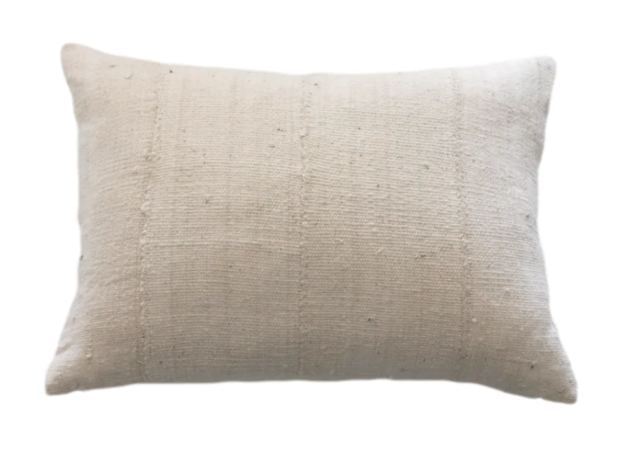 Global Chic: Explore the Beauty of Dixy Pillow's African Heritage