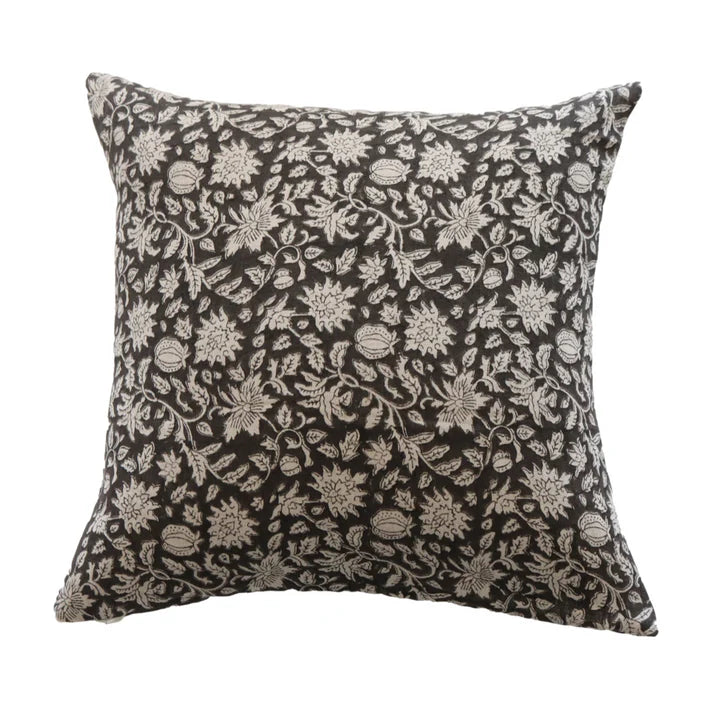 Estelle Pillow Cover – Artisan Craftsmanship with Timeless Contrast