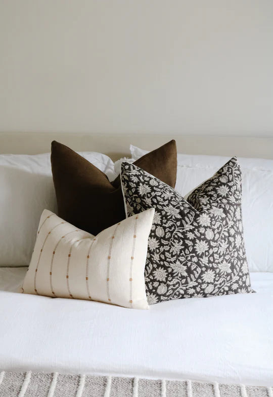 Mushroom Linen Square – Sophisticated Neutral Elegance