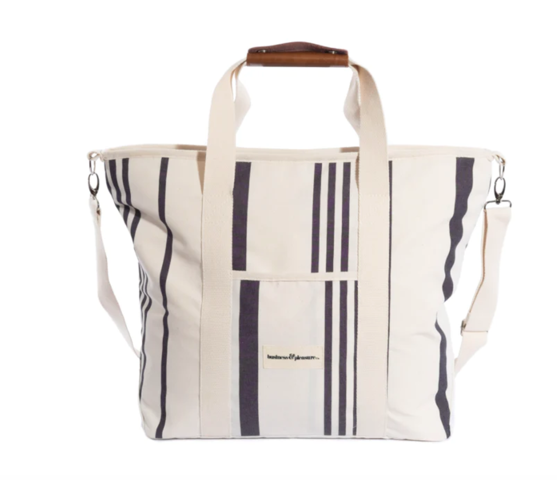 Stay Cool Anywhere with Our Stylish Cooler Tote Bag