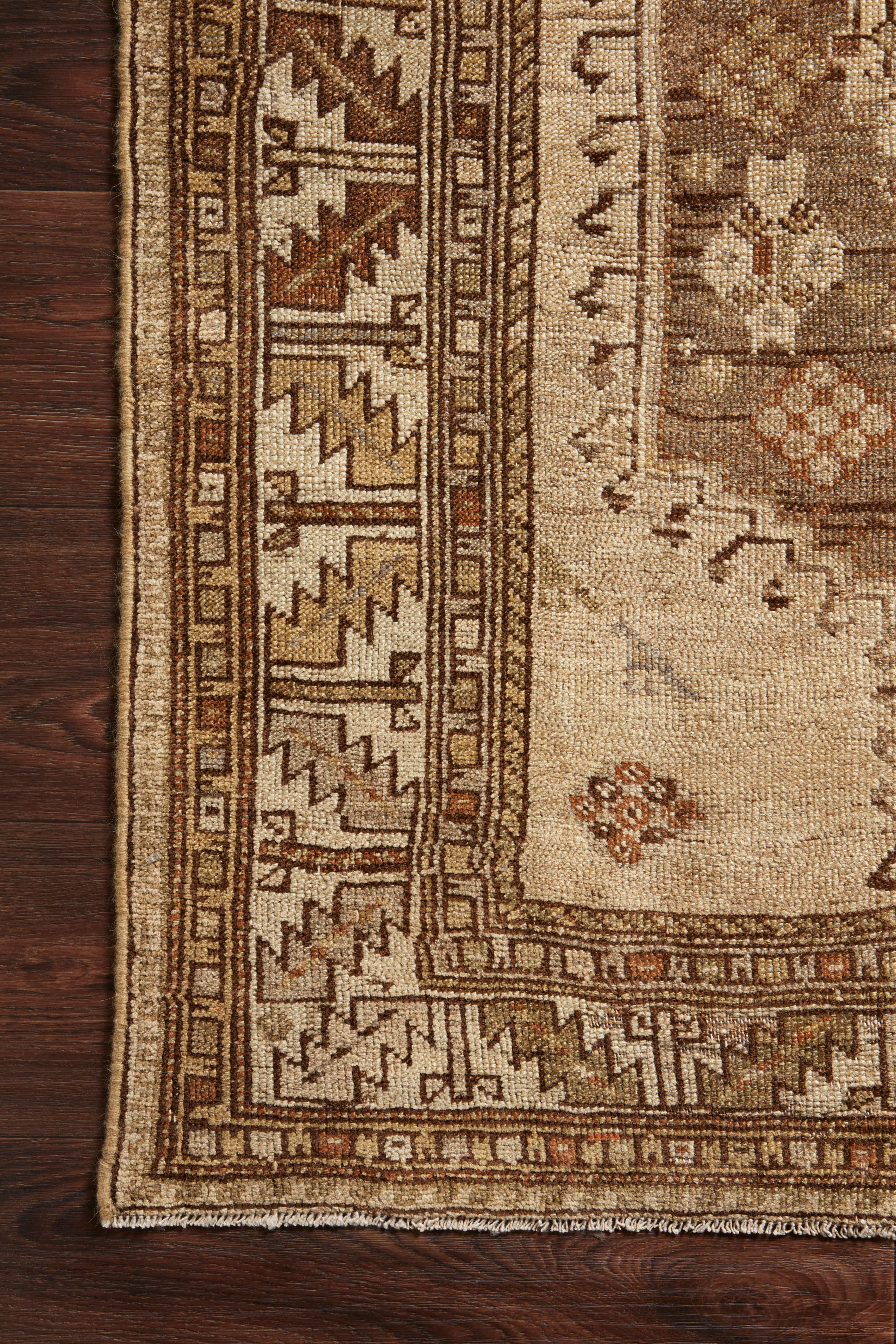 Artisanal Beauty: Dottie Turkish Rug - Hand-Knotted Elegance