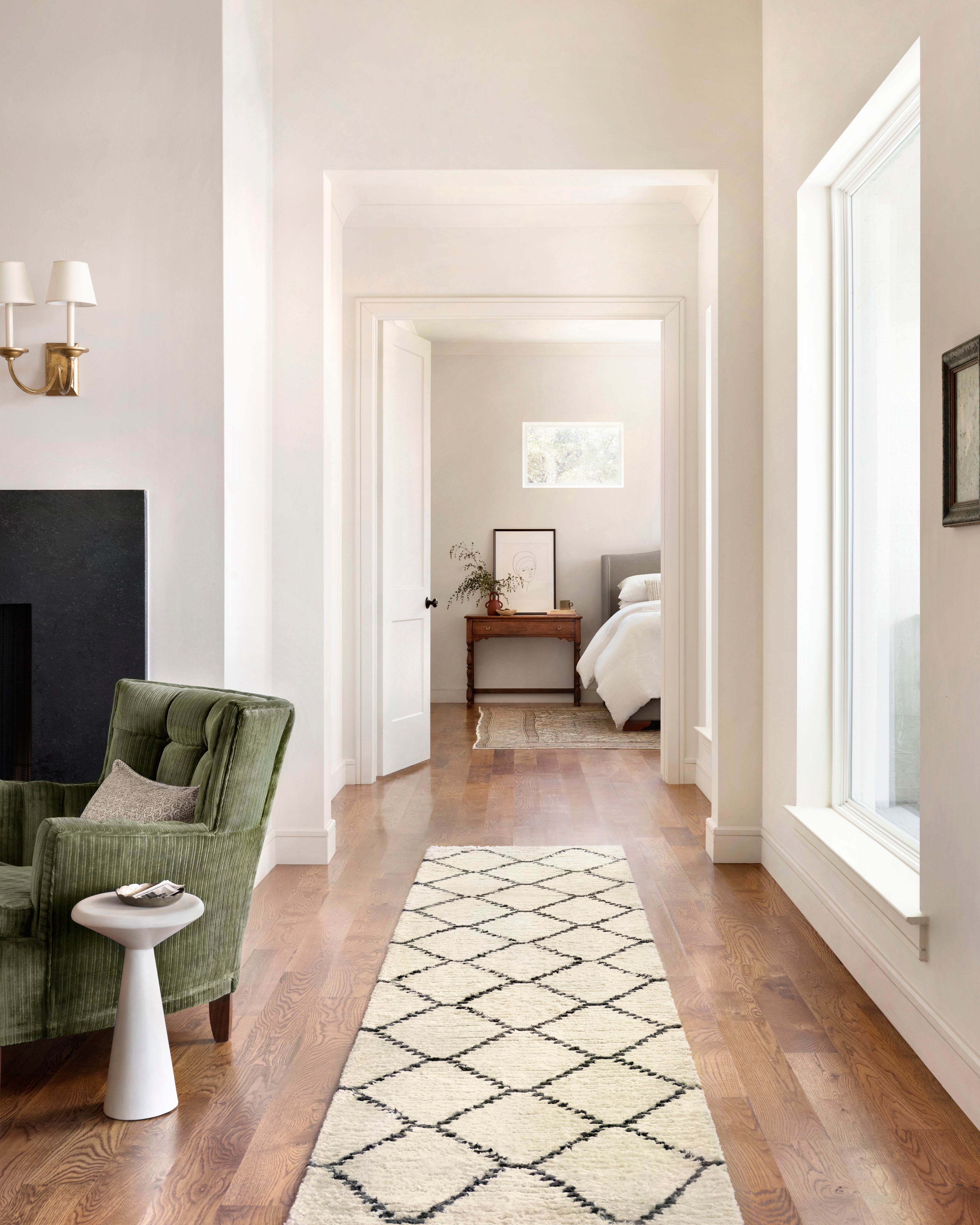 Alice IV Rug, Yellow and Black Combination, Image in Floor