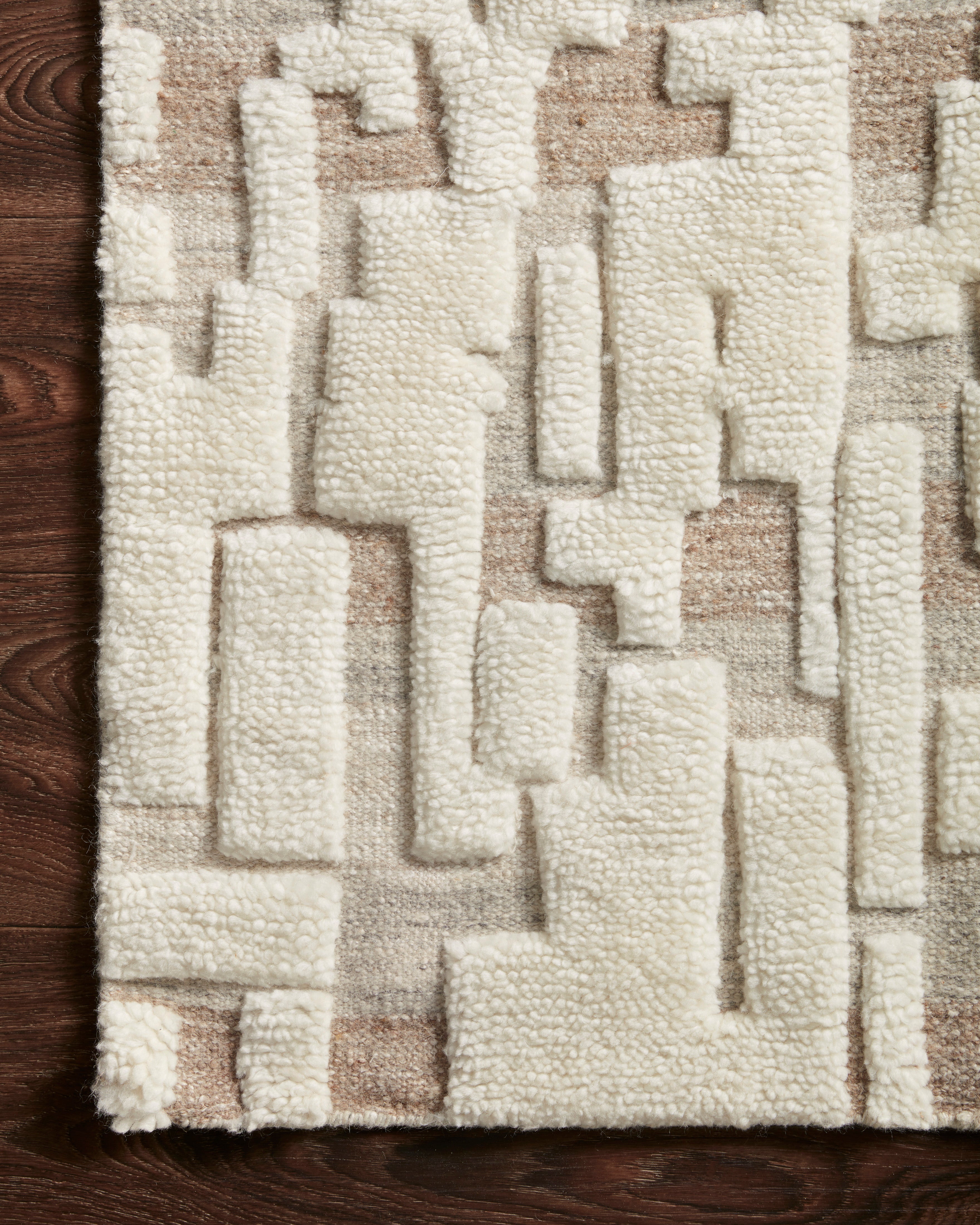 Understated Luxury: Bennet Rug - Softness Meets Artistry, Original Image