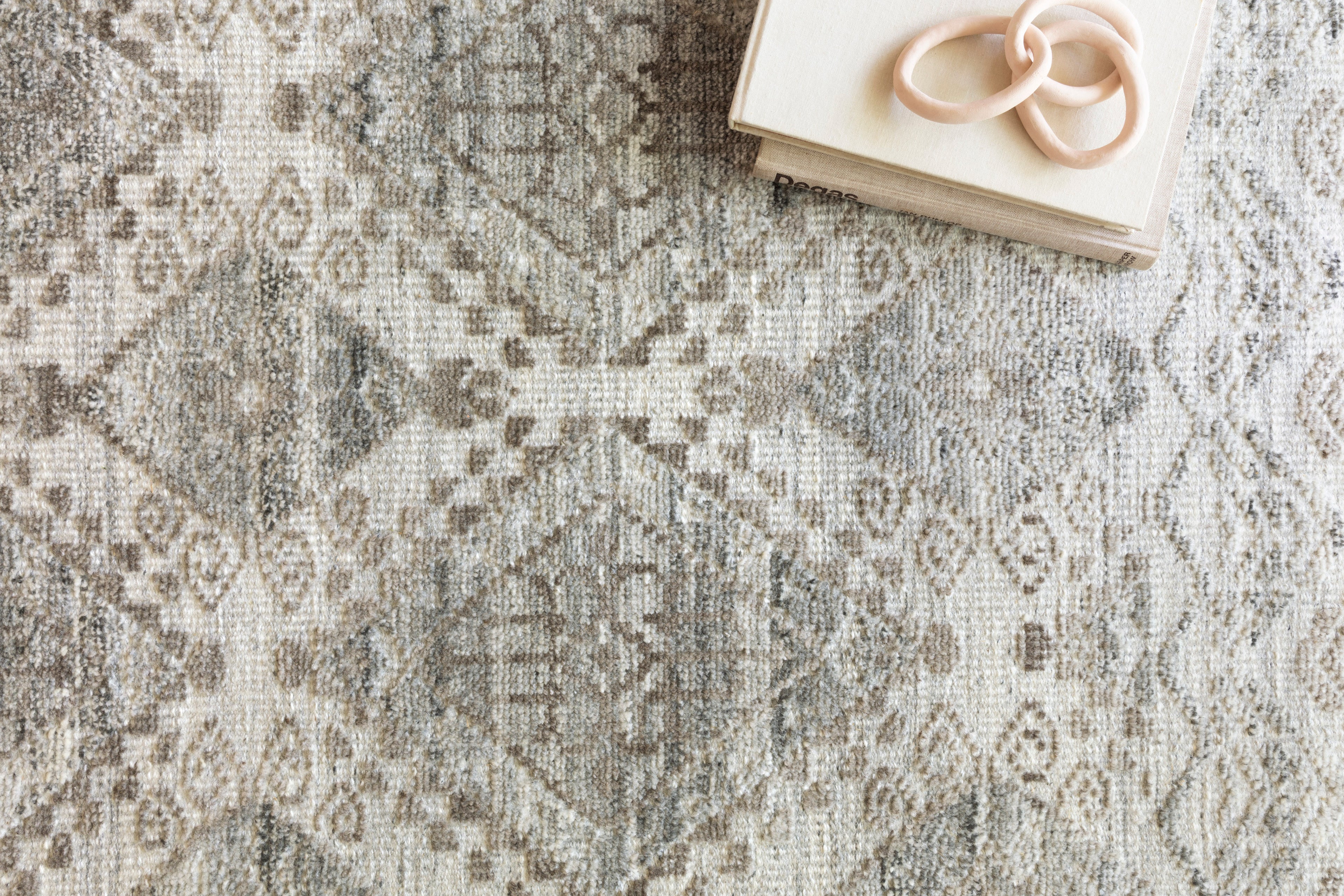 Experience the Perfect Blend of Tradition and Modernity with the Idris Rug