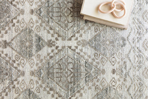 Experience the Perfect Blend of Tradition and Modernity with the Idris Rug
