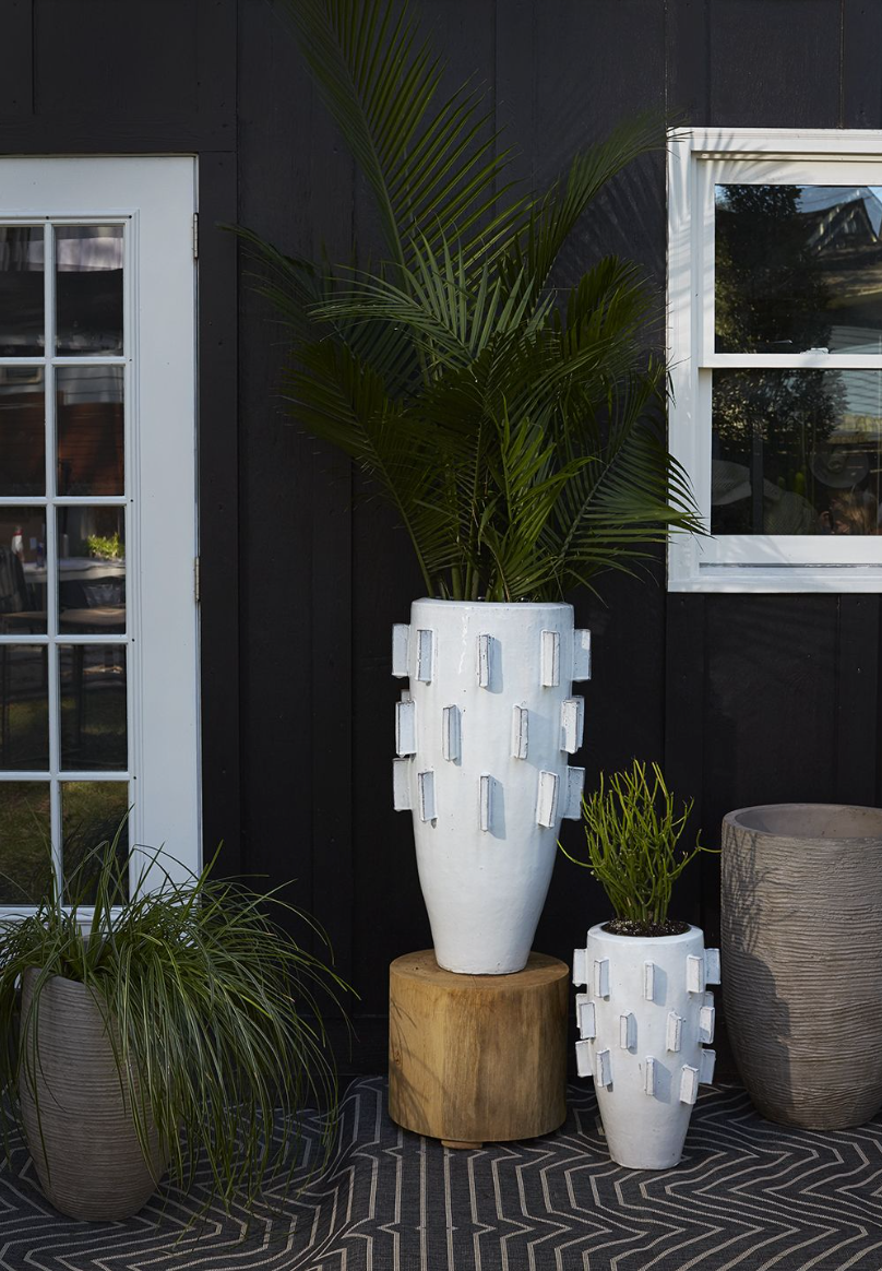 Ari Planters: Stylish Home for Your Blooms - Beauty Redefined!